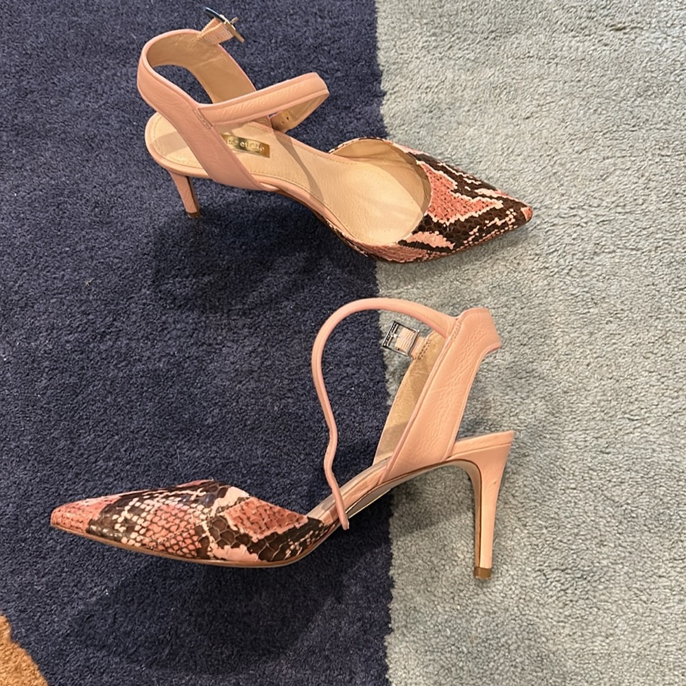 Louise et Cie pink snake effect closed toe low heel sandals - Picture 2 of 4